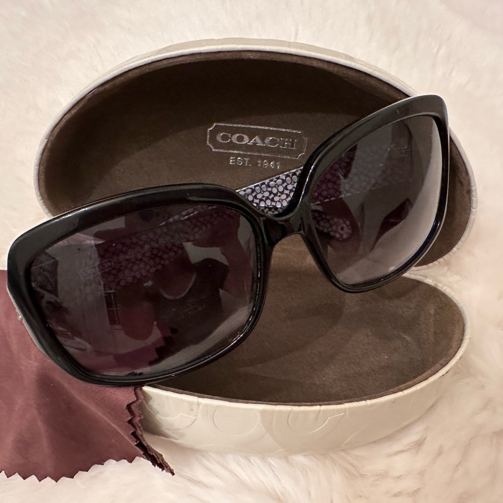 Coach Signature Scarlet Black Oversized Sunglasses PreLOVED Cond See all pics - Picture 2 of 13